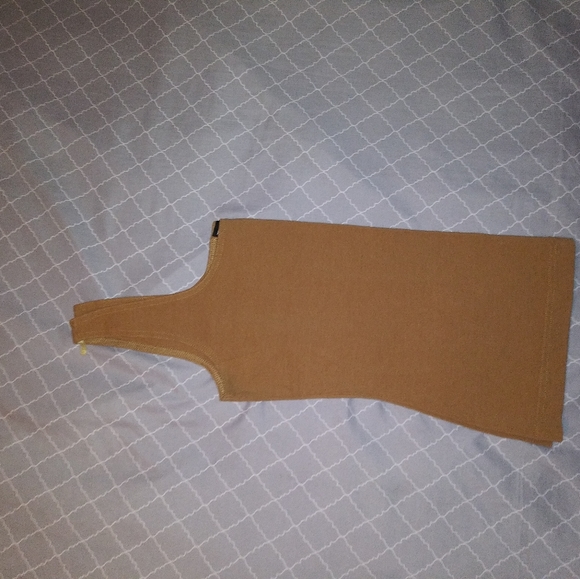 Top - Picture 2 of 3